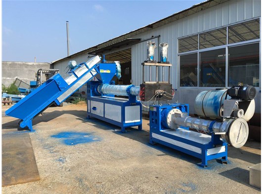 購(gòu)買(mǎi)塑料造粒機(jī)時(shí)需要考慮哪些因素？